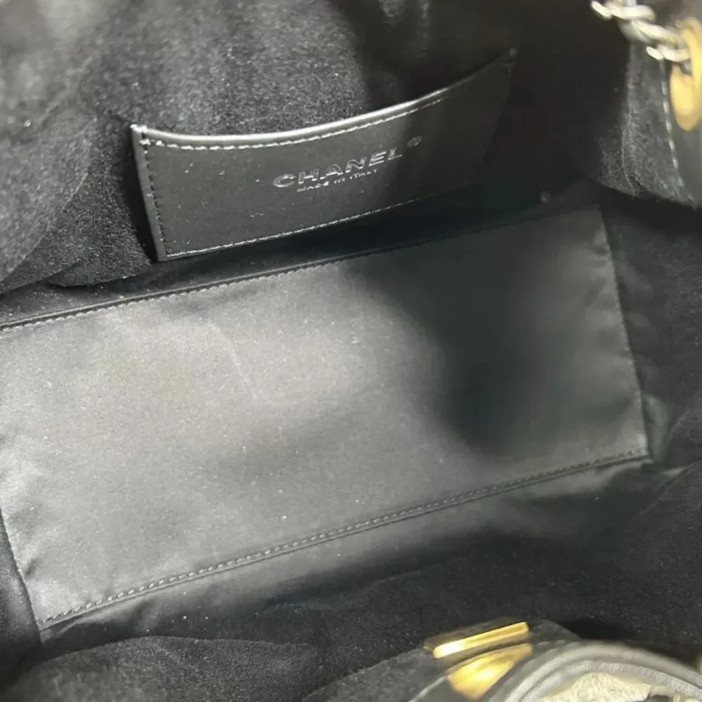CHANEL brand color